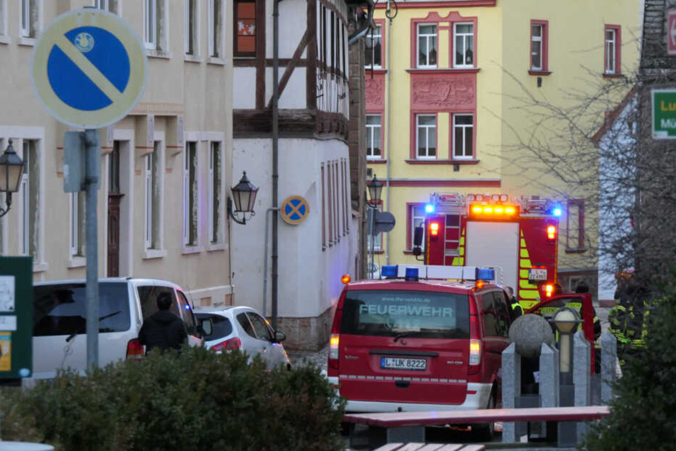 Haus unter Wasser: Die Feuerwehr wurde am Sonntagnachmittag nach Colditz gerufen, weil Wasser aus den Fenstern im zweiten Stock lief.