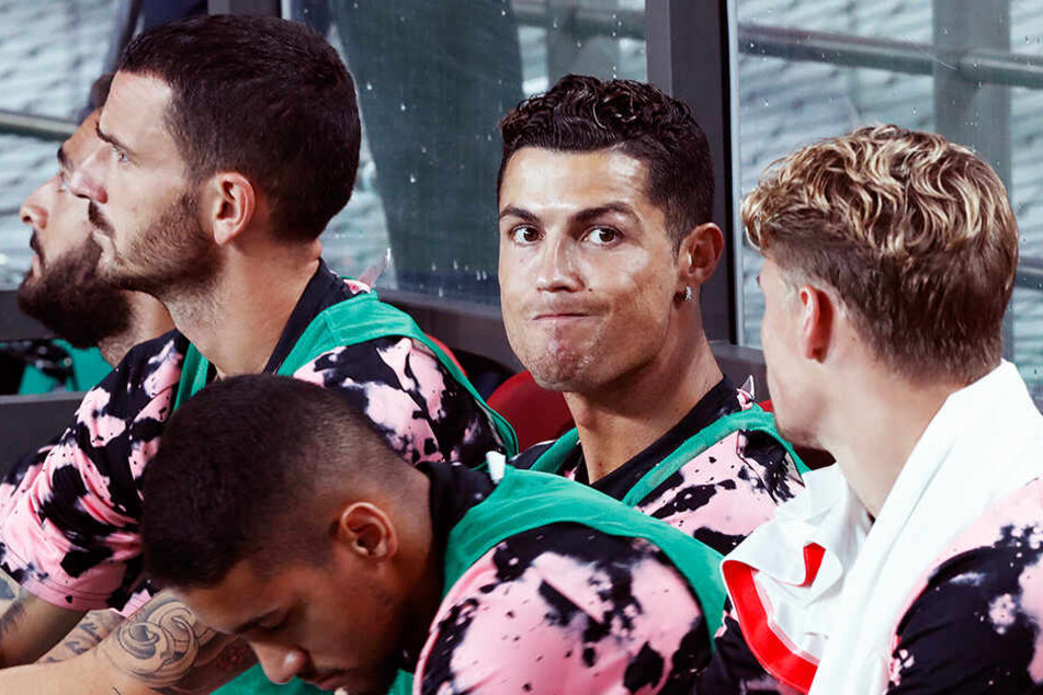 Der Grund allen Übels: CR7 auf der Bank der Bianconeri.