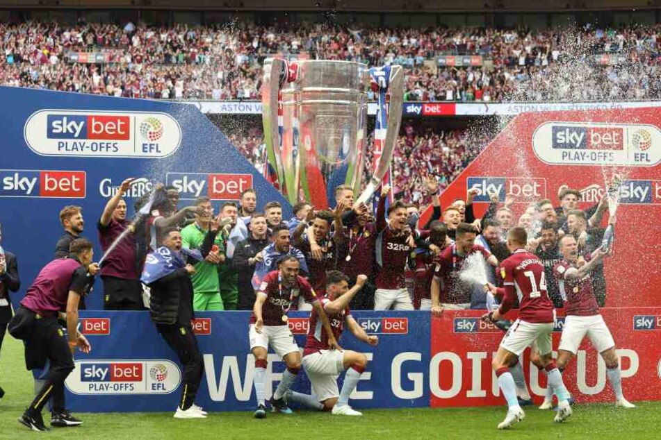 Mit Chelsea-Legende John Terry als Co-Trainer gewann Aston Villa die Playoffs und spielen nach drei Jahren wieder in der Premier League.