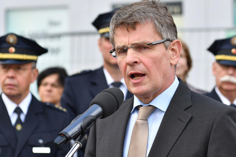 Polizeipräsident Klaus Kandt gestand am Montag die Fehler der Polizei an dem Abend des Anschlags.