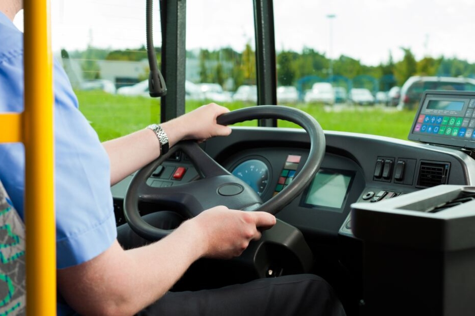 In den Unfall war auch ein Bus verwickelt. (Symbolbild)