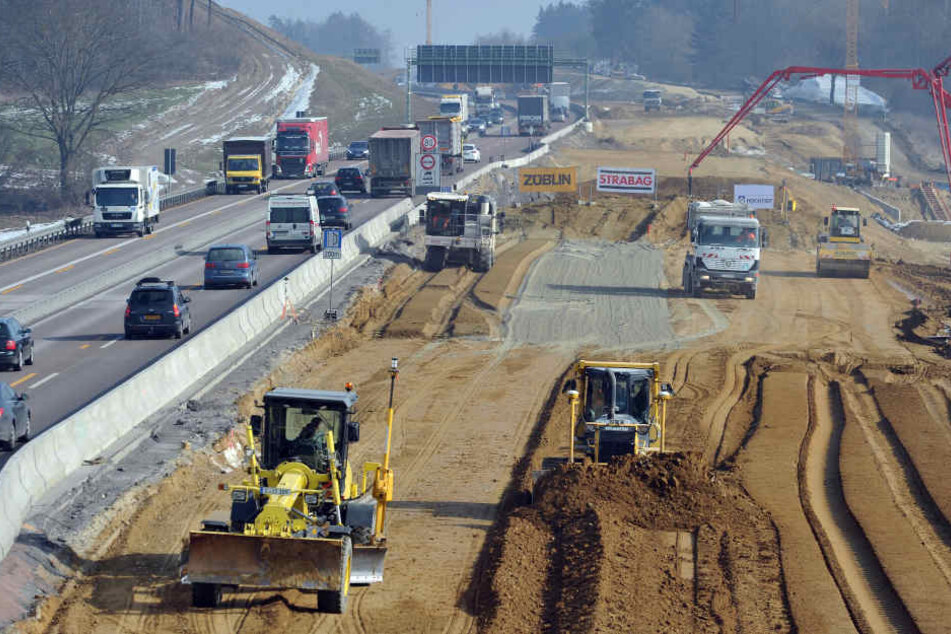 So wie an Baustelle an der A8 zwischen Augsburg und Ulm 2015 wird es noch viele weitere in Bayern geben.