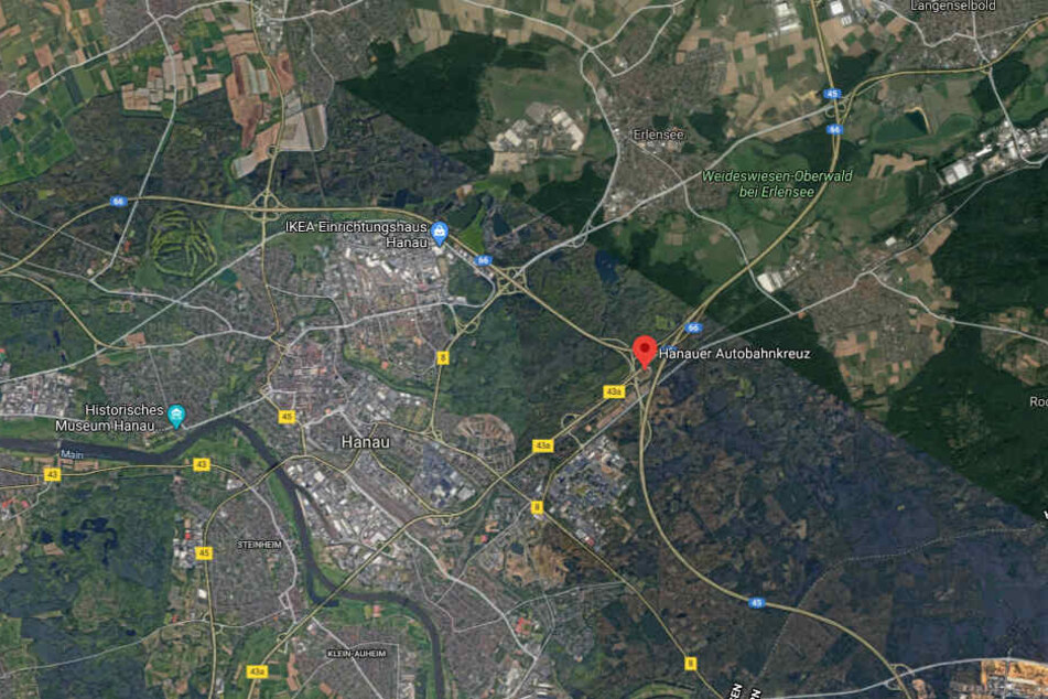 Der Mann hatte am Hanauer Kreuz sein Auto auf der linken Fahrbahn der A66 stehengelassen und war in ein angrenzendes Waldstück geflüchtet.