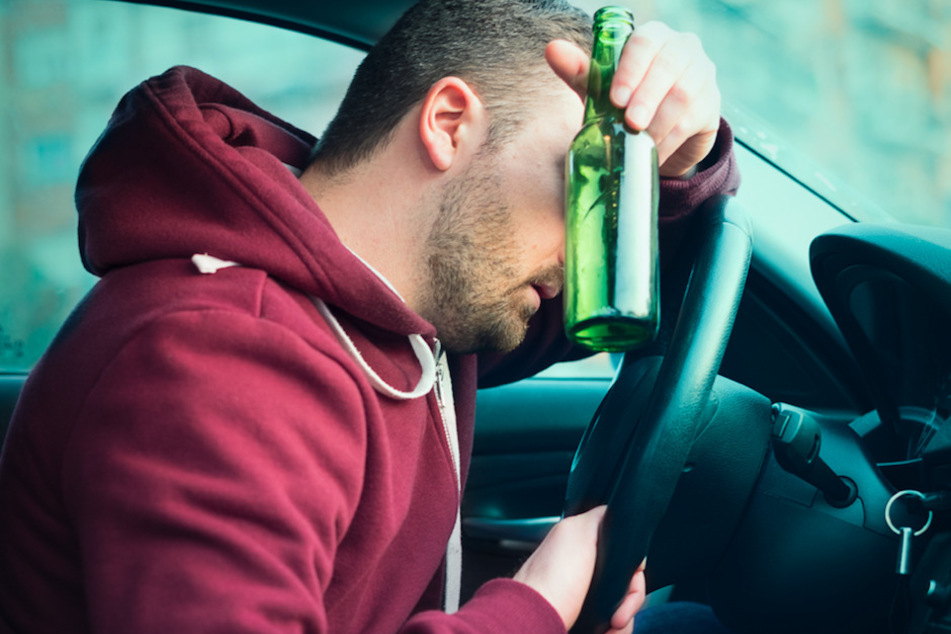Weil der Mann stark betrunken war, musste er seinen Führerschein abgeben. (Symbolbild)