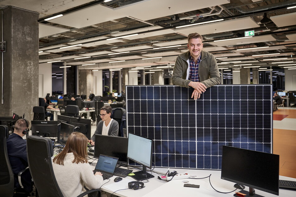 Mario Kohle, Gründer und Chef der Berliner Firma Enpal, vertreibt Solarmodule aus Fernost. Jetzt "prüft" er eine "Produktion an bestehenden Standorten in Deutschland".