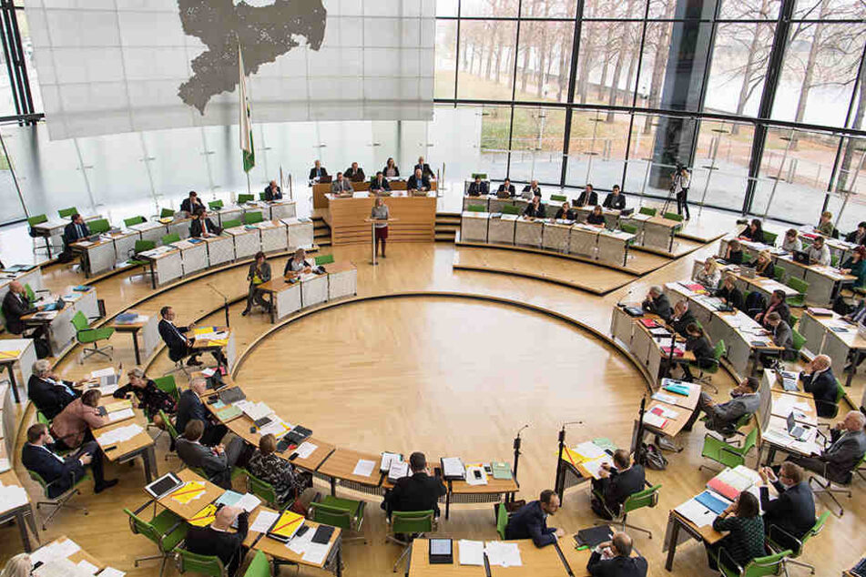 Der Plenarsaal im Landtag: Der Kampf um die Kandidaturen für die Wahl 2019 hat begonnen. Die CDU-Fraktion (im Bild links unten) hat schon jetzt kaum Frauen.