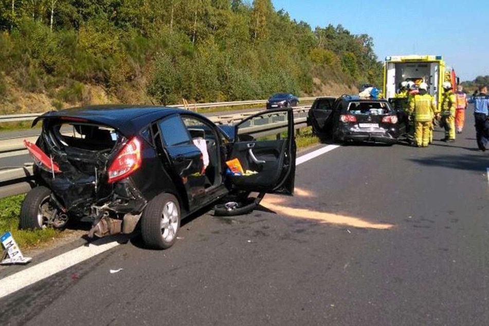 Schwere Schäden auch an den anderen Fahrzeugen.