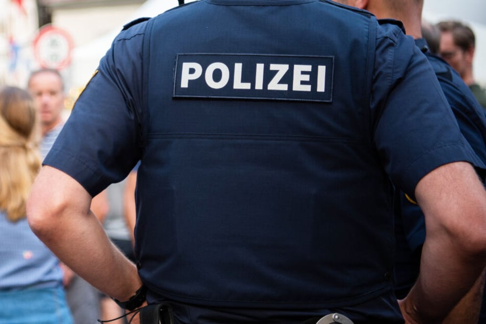 Ein Polizeibeamter wurde bei einem Einsatz in München verletzt. (Symbolbild)