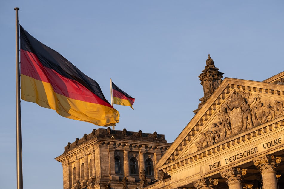 Ein neuer Bundestag ist gewählt. Union und SPD wollen am Donnerstag und Freitag ihre Sondierungsgespräche fortsetzen. (Archivfoto)