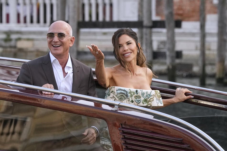 Auch Amazon-Gründer Jeff Bezos (62) und seine Ehefrau Lauren Sánchez Bezos (56) waren in diesem Jahr Teil der Gala. Das fand jedoch nicht bei allen Zuschauern Zuspruch.
