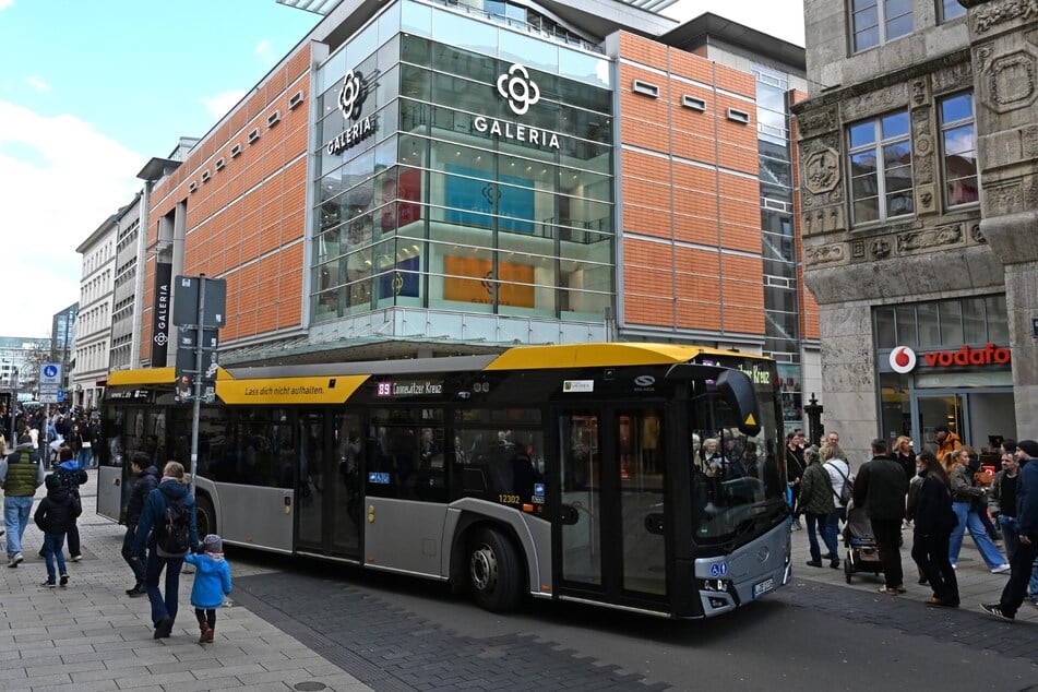 Die Buslinie 89 sollte eigentlich rein elektrisch fahren, doch aktuell kommen vermehrt Verbrenner auf der Strecke zum Einsatz. (Archivfoto)