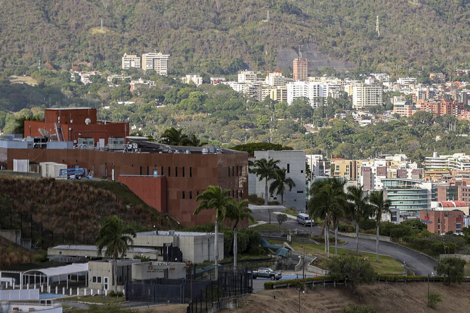 New US top diplomat in Venezuela discusses post-Maduro "transition" with interim leader