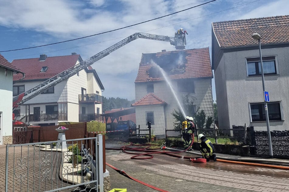 Das Einfamilienhaus fiel den Flammen zum Opfer.