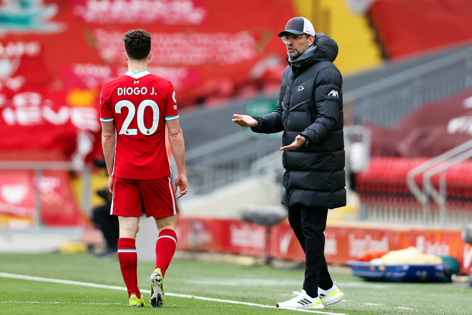 Findet Reds-Coach Jürgen Klopp (53, r.) noch einen Weg aus der Krise?