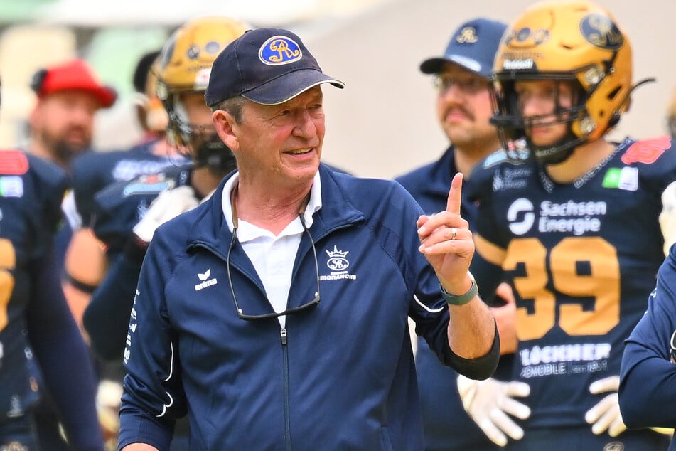Monarchs-Coach Greg Seamon (69) war nicht restlos zufrieden mit seinem Team.