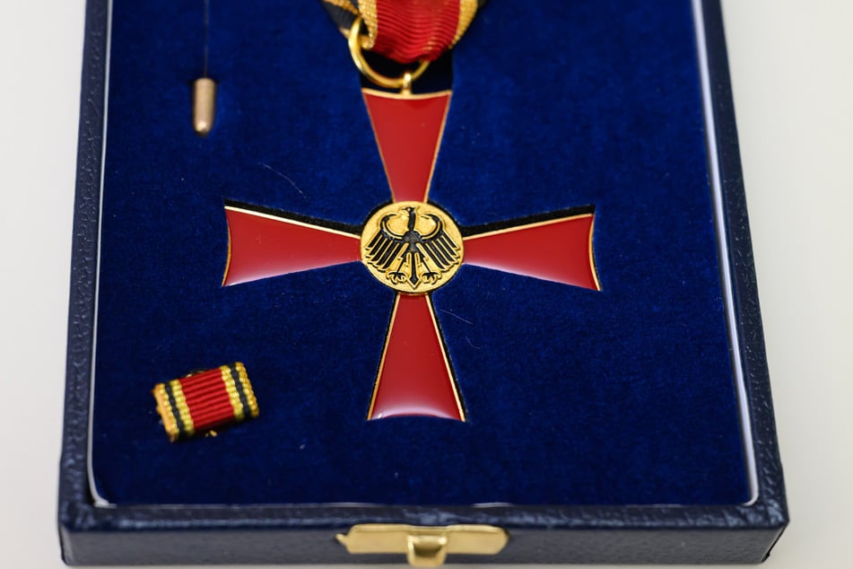 Das Bundesverdienstkreuz wir vorrangig bei herausragenden Leistungen übergeben. (Symbolfoto)