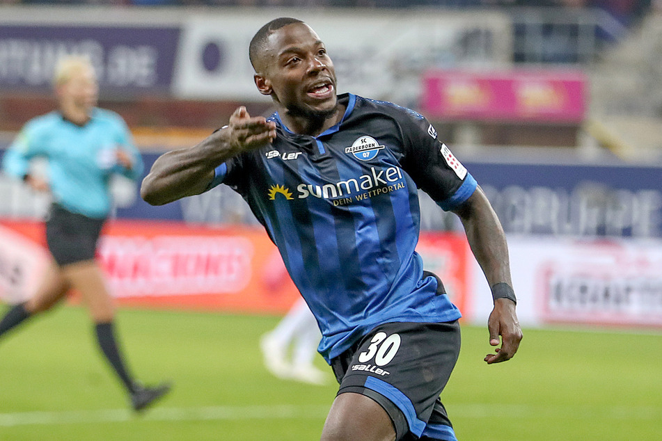 Der 1. FC Köln soll am Paderborner Streli Mamba (26) interessiert sein.