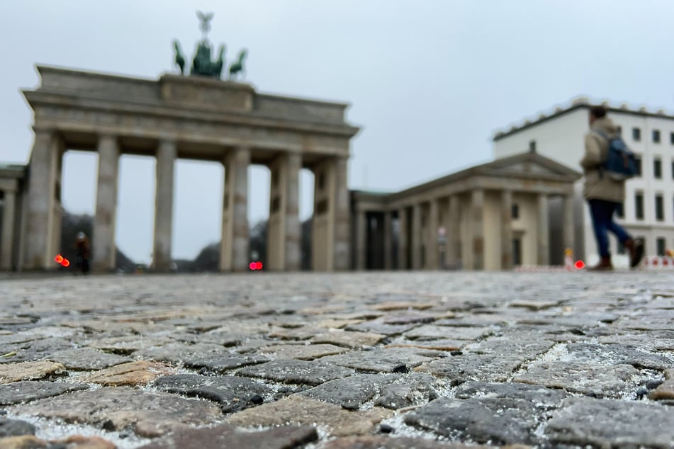 Rund um das Brandenburger Tor kommt es aufgrund einer Demonstration zu Einschränkungen.