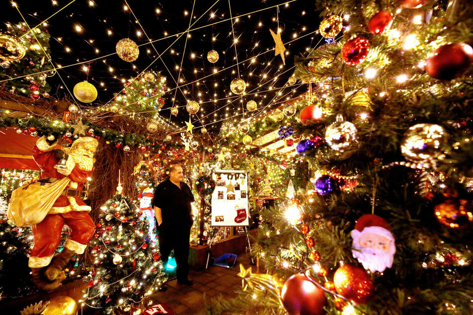 Über 55.000 Lichter sollen für weihnachtliche Stimmung am Haus sorgen.