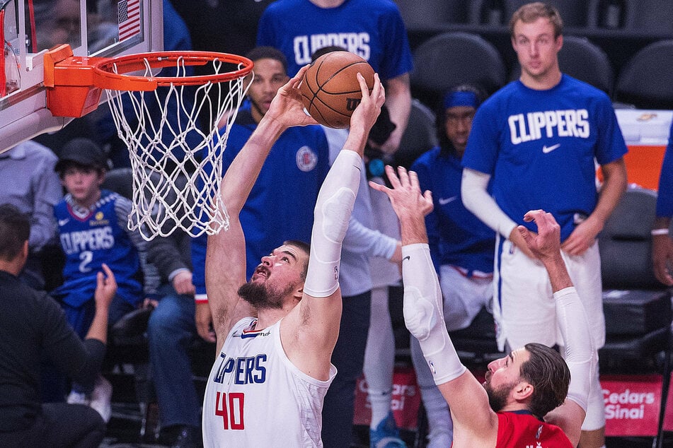 The Clippers' Ivica Zubac scored 16 points agains the Pelicans.