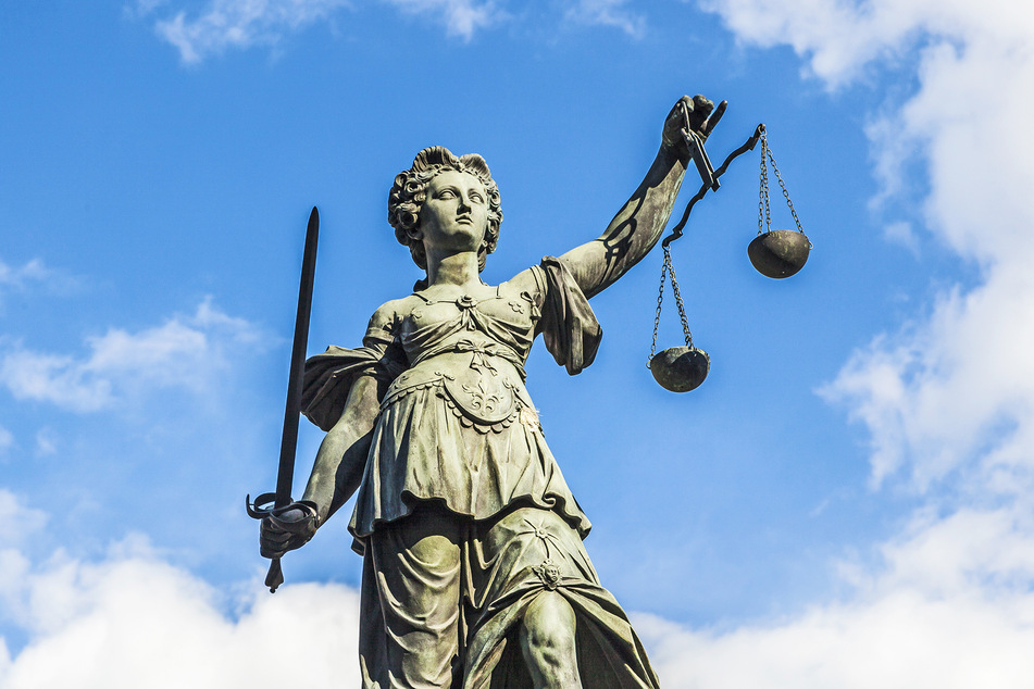 Justitia, das Symbol für Gerechtigkeit und Rechtspflege. (Symbolbild)