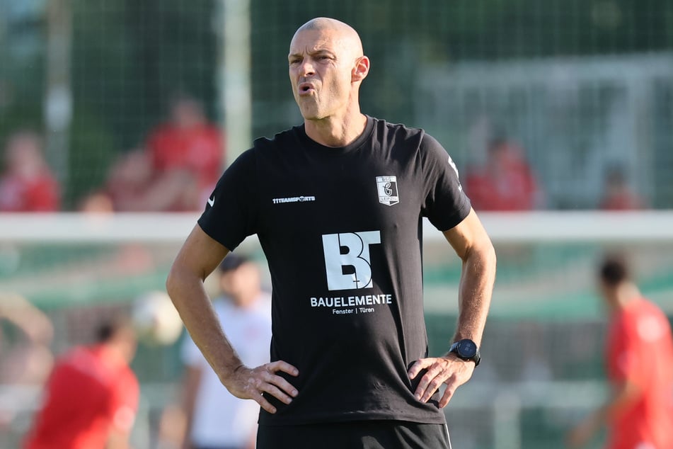 Kassierte im sechsten Spiel die fünfte Niederlage: BSG-Trainer Alexander Schmidt. (Archivbild)