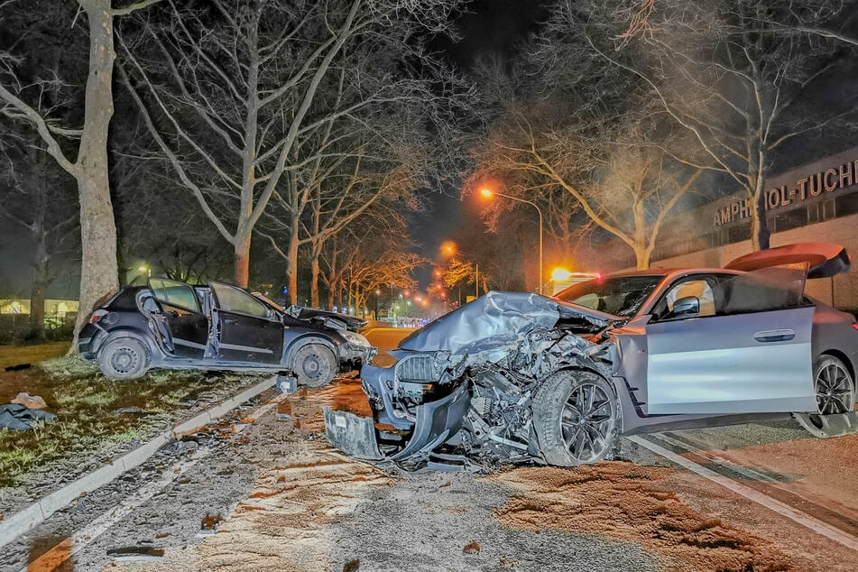 Die Feuerwehr war mit 7 Fahrzeugen und 23 Kräften im Einsatz.