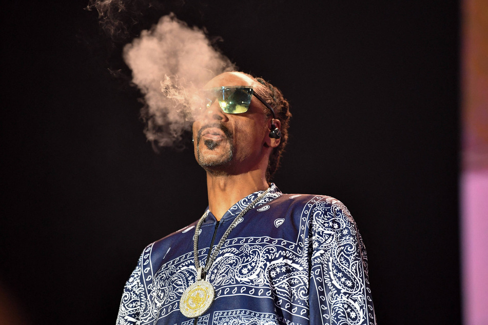 Rapper Snoop Dogg (51) ist bekannt für seine Liebe zu Gras.
