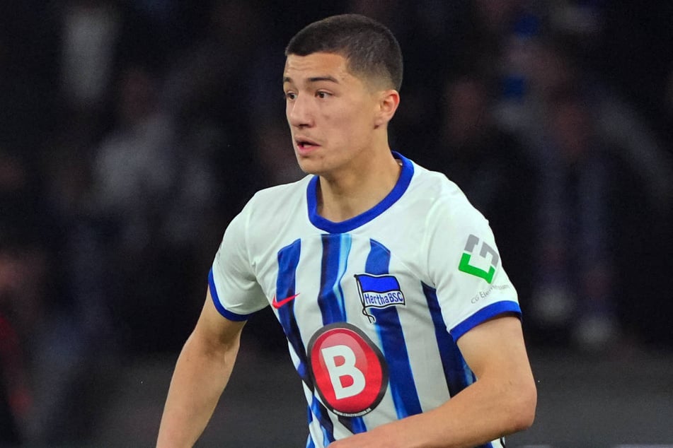 Ibrahim Maza (18) ist das jüngste Beispiel für Hertha-Profis, die sich nach der Ausbildung bei den DFB-Junioren entschieden haben, für ein anderes Land zu spielen.