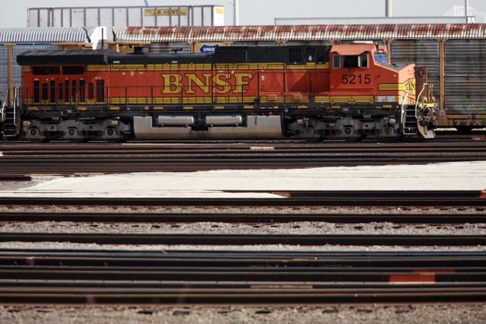 A BNSF train derailed in Anacortes, Washington, spilling over 5,000 gallons of diesel on tribal land.