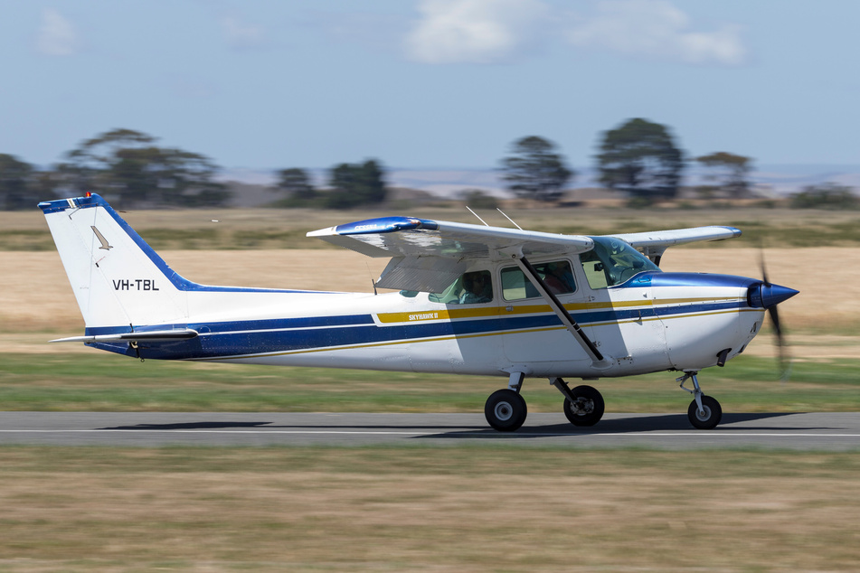 Eine Cessna 172 Skyhawk wie diese war in den Vorfall verwickelt.