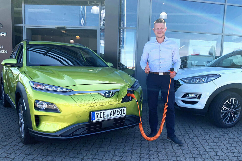 Im Autohaus Ronny Wacke sind Hybrid- und Elektroautos massiv im Preis gesenkt!