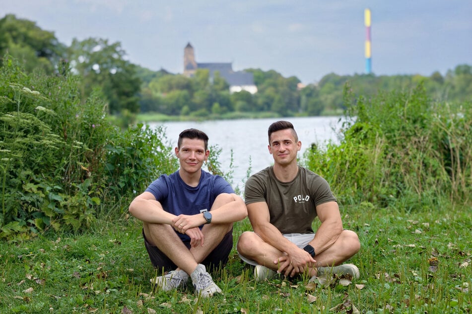 Joseph Israel (27, Grüne, l.) und Marko Trautmann (34, FDP) sind seit vielen Jahren in einer Beziehung.