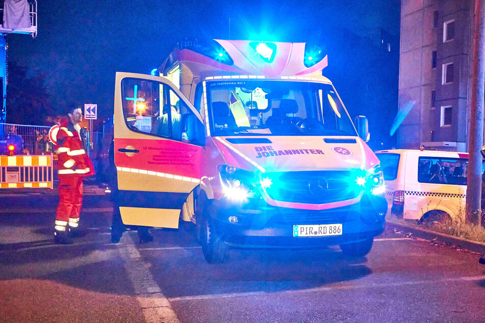 Mehrere Nachbarn mussten wegen Verdachts auf Rauchgasvergiftung ins Krankenhaus.