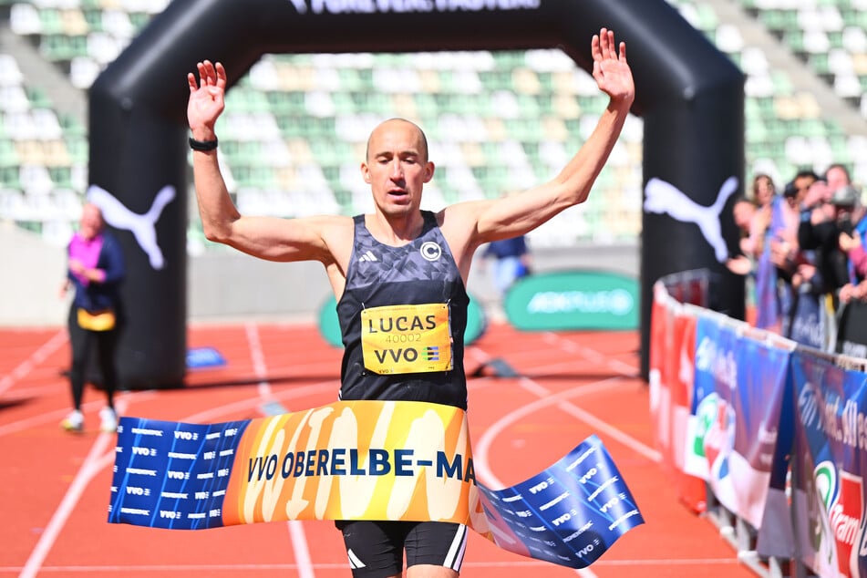 Lucas Herrmann freute sich im Ziel nicht ausgelassen.