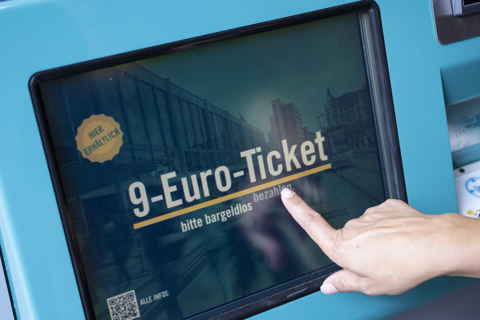 Durch das 9-Euro-Ticket nutzten viel mehr Menschen Bus und Bahn.