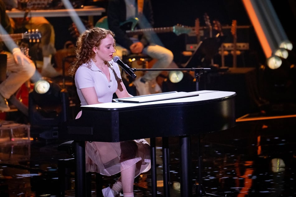 Greta Heimann (20) fühlt sich am Klavier und mit ruhigen Balladen am wohlsten.