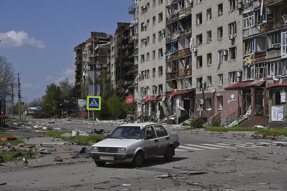 Russische Truppen setzen die Ukrainer erneut an vielen Frontabschnitten unter Druck. (Archivbild)