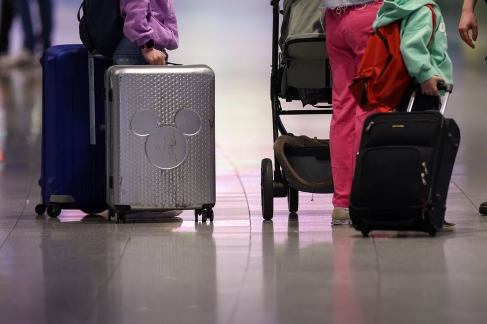 Schock am Flughafen: Reisende von Skorpion gestochen