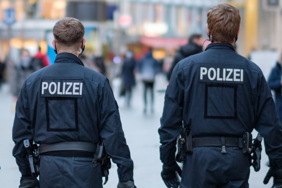 Zwei Verletzte! Streit um medizinische Maske in Supermarkt eskaliert