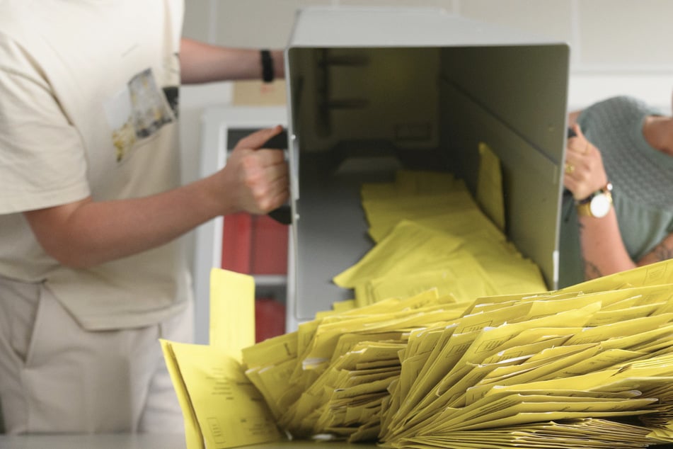 Bei der Landtagswahl in Dresden wurden über 100 manipulierte Briefwahl-Stimmzettel entdeckt. (Archivbild)