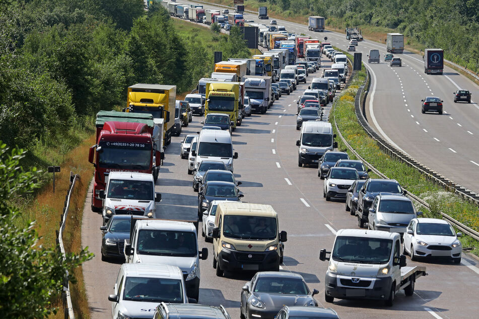 Durch den Unfall bildete sich ein Mega-Stau auf der A4.