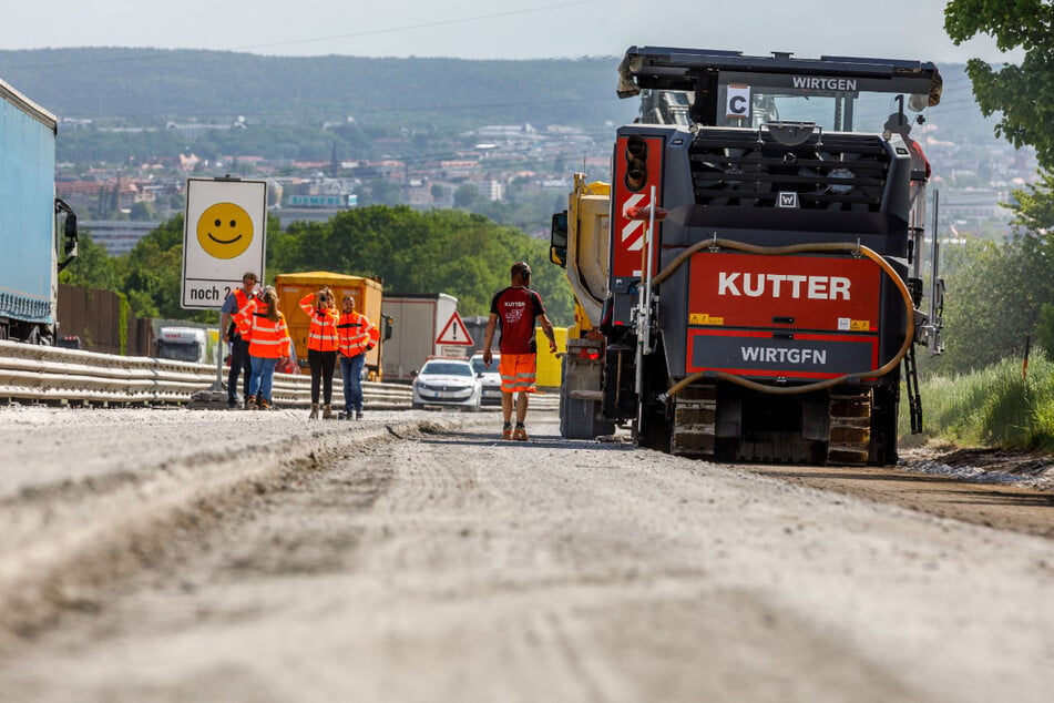 Viele Autofahrer umfahren die Großbaustelle vor den Toren Dresdens.