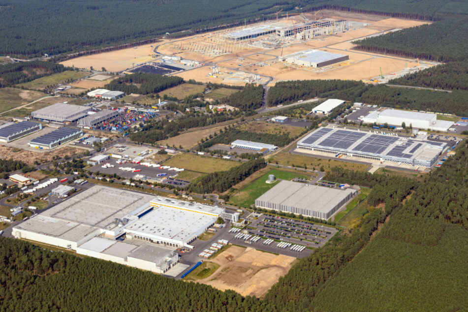 Luftaufnahme der künftigen Gigafactory Berlin-Brandenburg.