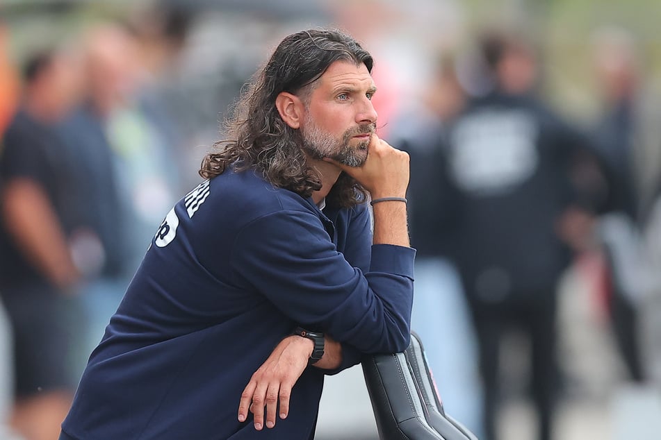 FSV-Sportdirektor Robin Lenk (41) dämpft die hohen Erwartungen.