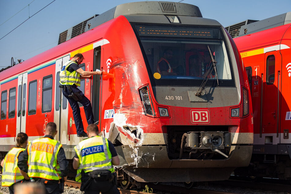 In der S-Bahn befanden sich zum Zeitpunkt des Unfalls über 100 Passagiere.
