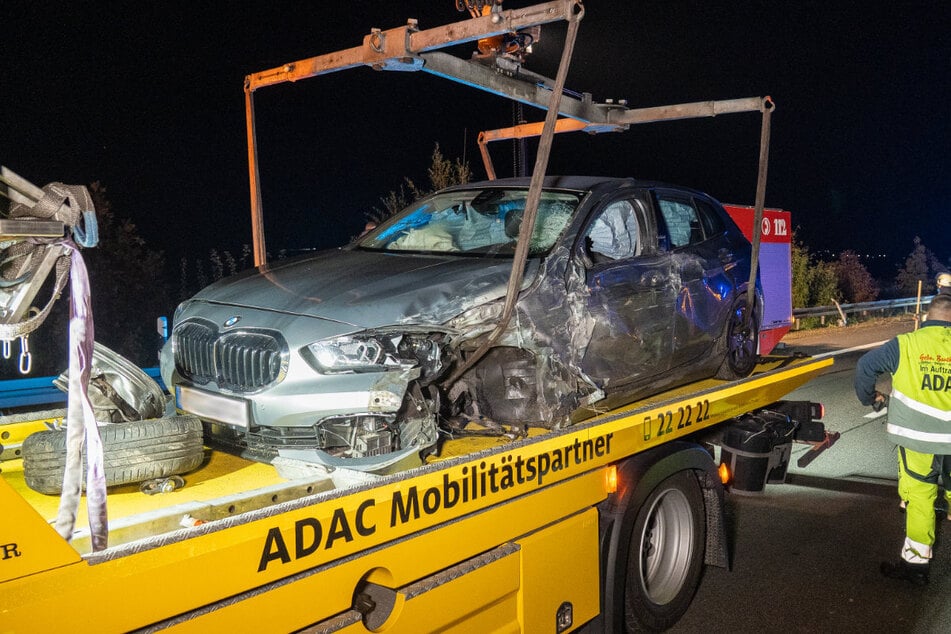 Insgesamt vier Personen wurden bei dem Unfall schwer verletzt. Drei von ihnen konnten die Klinik bereits wieder verlassen.