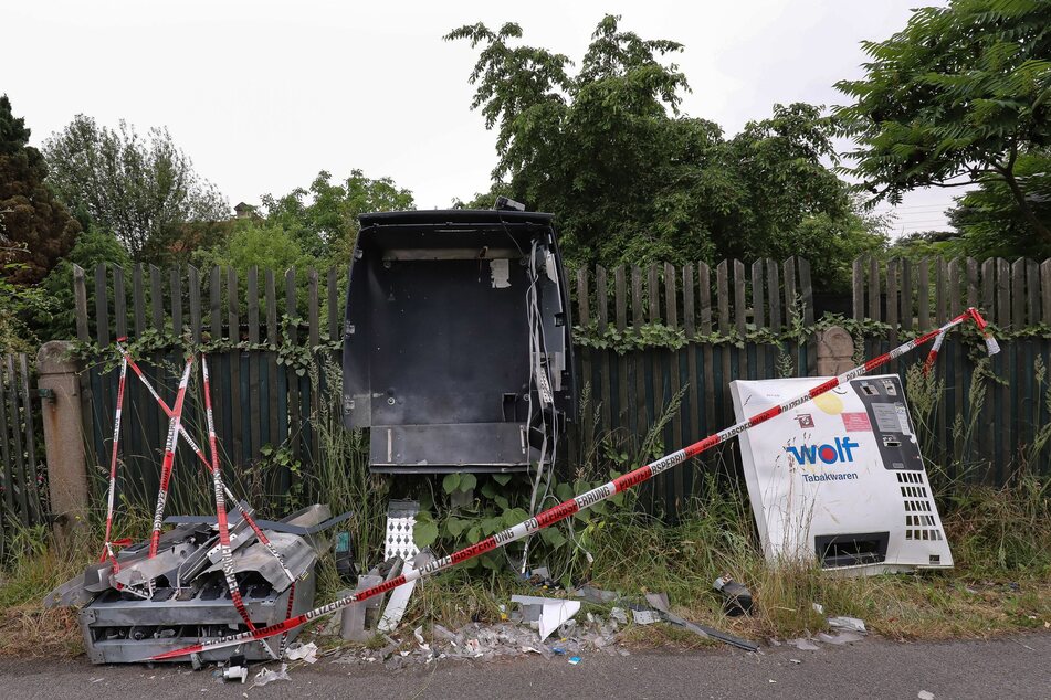Das Gerät wurde durch die Explosion komplett zerstört.