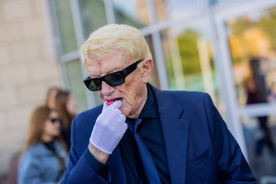 Sänger Heino (86) wurde im Anschluss an sein Konzert in Köln beklaut.