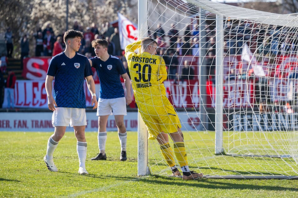 Der Rostocker FC hing diese Saison oft in den Seilen.